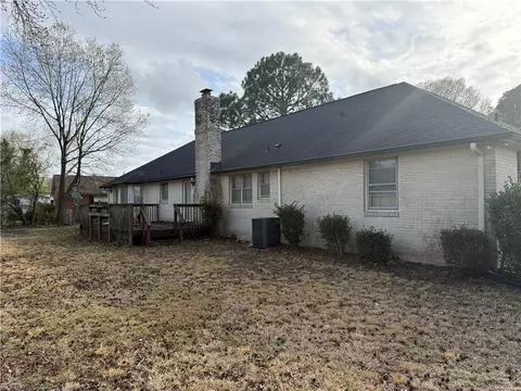 Exterior - 2217 Georgetown Blvd, Chesapeake, VA 23325 photo 7 of 7