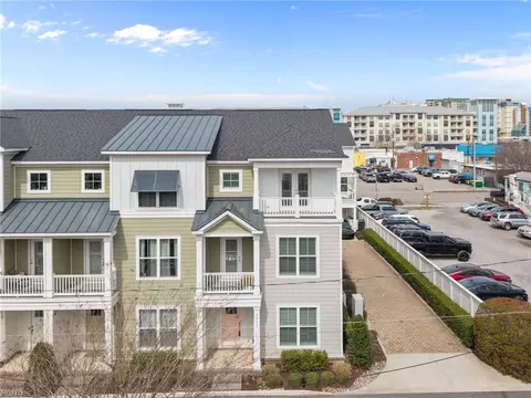 2921 Arctic Ave, Virginia Beach, VA 23451