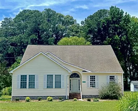 10142 Bolling Blvd, Carrollton, VA 23314