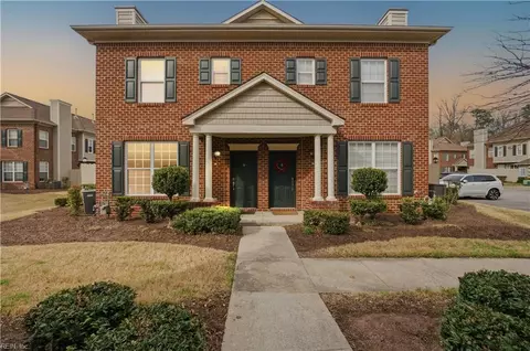 1121 Gamston Ln, Virginia Beach, VA 23455