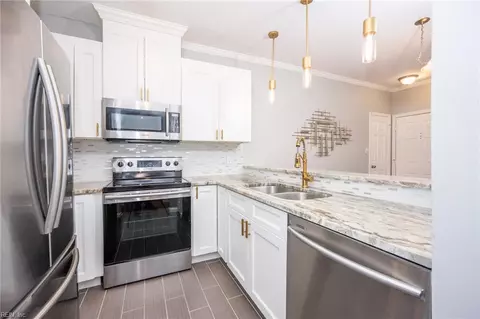 230 College Pl #226, Norfolk, VA 23510