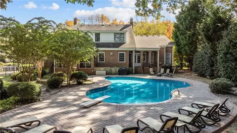 1097 Caton Dr, Virginia Beach, VA 23454