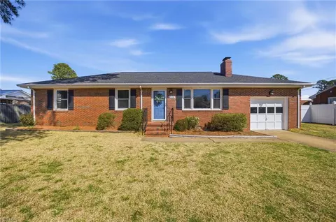 4108 Santa Maria Dr, Chesapeake, VA 23321