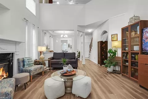 100 Bluff Ter, Newport News, VA 23602