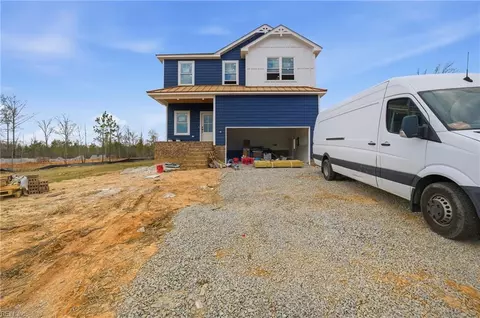 595 Ferry Landing Dr, Mecklenburg County, VA 23917