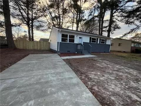 3709 Bosun Dr, Chesapeake, VA 23321