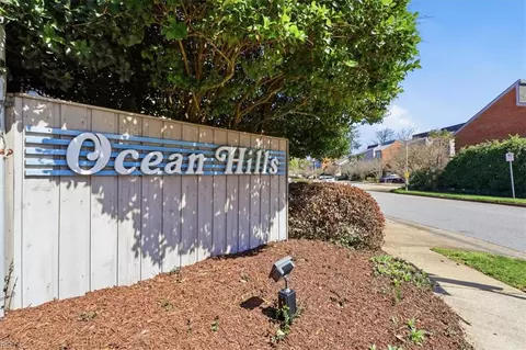 3961 Ocean Hills Ct, Virginia Beach, VA 23451