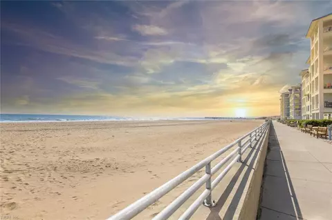 3738 Sandpiper Rd #314B, Virginia Beach, VA 23456