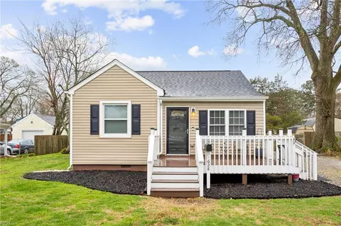 628 Decatur St, Newport News, VA 23605