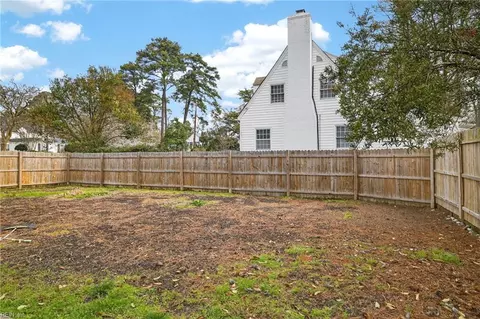 Exterior - 7640 Argyle Ave, Norfolk, VA 23505 photo 7 of 8