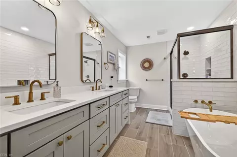 Bath - 7640 Argyle Ave, Norfolk, VA 23505 photo 2 of 3