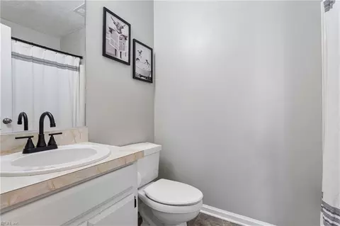 Bath - 116 Grand View Dr, Hampton, VA 23664 photo 2 of 4