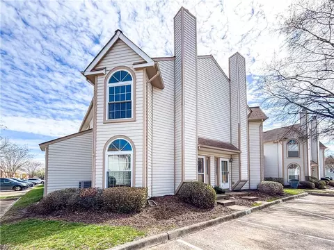 3659 Essex Pond Quay Quay, Virginia Beach, VA 23462