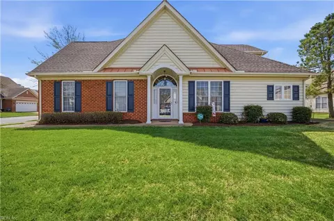 1427 Hawick Ter, Chesapeake, VA 23322