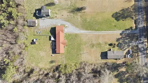 797 Rooks Rd, Gates, NC 27937