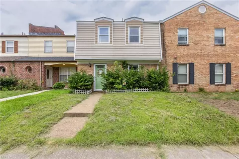 602 Red Horse Ln, Virginia Beach, VA 23462