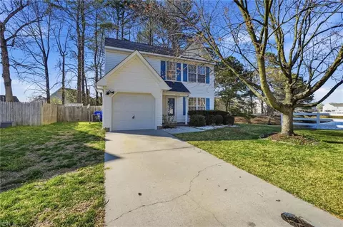 5040 Huntclub Chse Chase, Suffolk, VA 23435