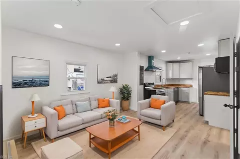 220 Charlotte Ave, Suffolk, VA 23434