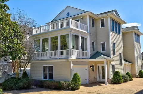 214 54th St #A, Virginia Beach, VA 23451