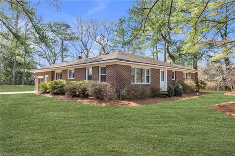 2309 Battery Park Rd, Chesapeake, VA 23323