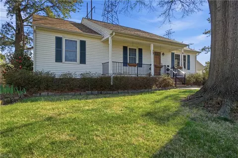 2645 Roundtree Cir, Chesapeake, VA 23323