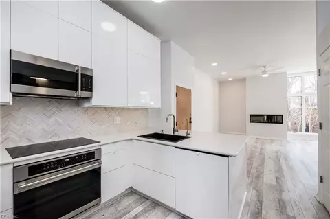 696 Mowbray Arch Arch #330, Norfolk, VA 23507