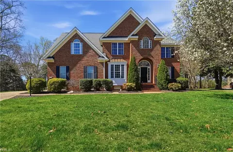 6533 Harbour Pointe Dr, Suffolk, VA 23435