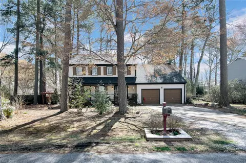101 Edgewood Ct, Yorktown, VA 23692