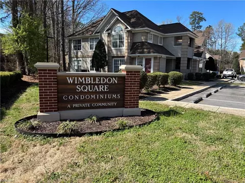 304 N Gainsborough Sq, Chesapeake, VA 23320