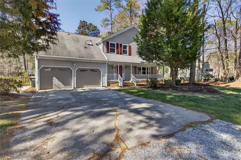105 Yorkwood Ln, Yorktown, VA 23692