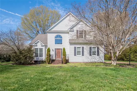 103 Clipper Creek Ln, Smithfield, VA 23430