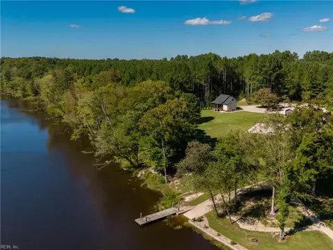 13496 Shands Rd, Stony Creek, VA 23882