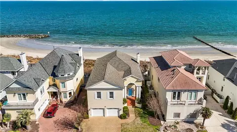 44 Bay Front Pl, Hampton, VA 23664