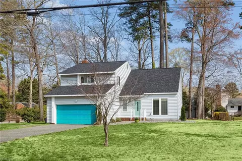 514 York Warwick Dr, Yorktown, VA 23692