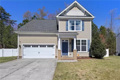 424 Rose Garden Ln, Chesapeake, VA 23320