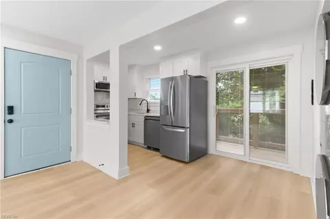 9600 2nd Bay St #102, Norfolk, VA 23518