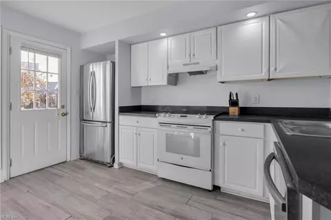 Kitchen - 71 Waters Edge Cir, Hampton, VA 23669 photo 1 of 2