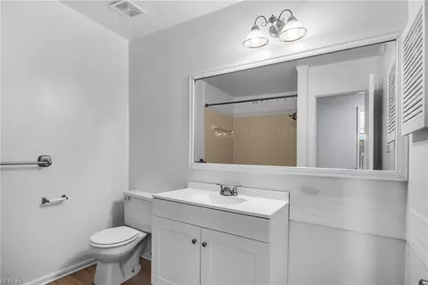 Bath - 71 Waters Edge Cir, Hampton, VA 23669 photo 3 of 3