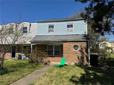 5656 Caxton Ct, Virginia Beach, VA 23462