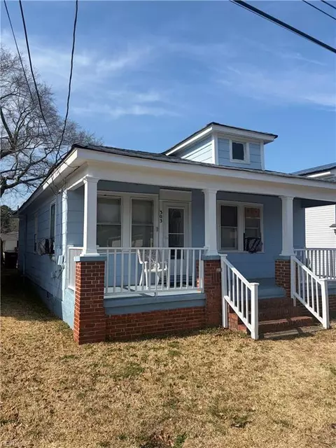 303 Diamond Ave, Chesapeake, VA 23323