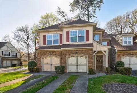 905 Turtle Pond Ln, Virginia Beach, VA 23455