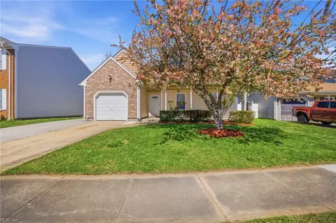 5520 Glen View Dr, Virginia Beach, VA 23464