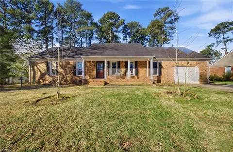 328 Alpine Dr, Chesapeake, VA 23322