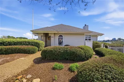 Exterior - 246 Dockside Dr #C, Hampton, VA 23669 photo 4 of 5