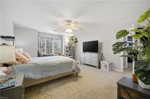 Bedroom - 246 Dockside Dr #C, Hampton, VA 23669 photo 5 of 5