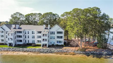 View/Area - 246 Dockside Dr #C, Hampton, VA 23669 photo 6 of 11