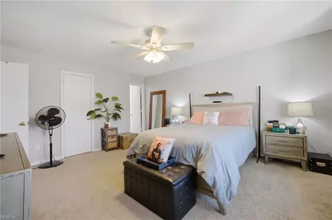 Bedroom - 246 Dockside Dr #C, Hampton, VA 23669 photo 4 of 5