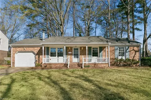 448 Dunmore Dr, Newport News, VA 23602