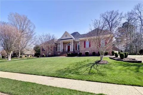 125 Sir Thomas Lunsford Dr, Williamsburg, VA 23185
