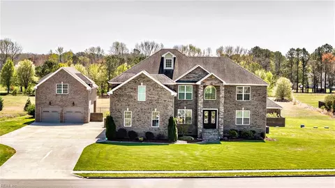 1409 Paul Eason Dr, Chesapeake, VA 23322